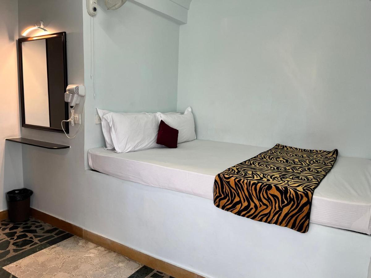 Hotel The Tiger Udaipur Ngoại thất bức ảnh